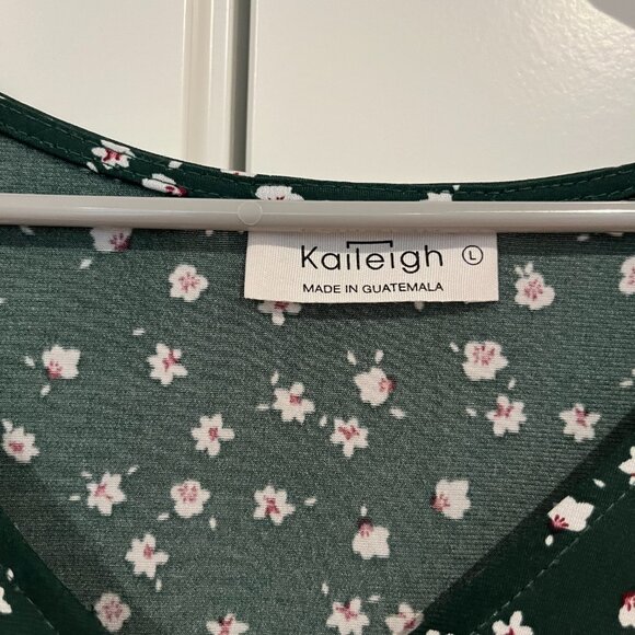 Kaileigh | Green Floral Maternity Dress | Size Large - Picture 3 of 3